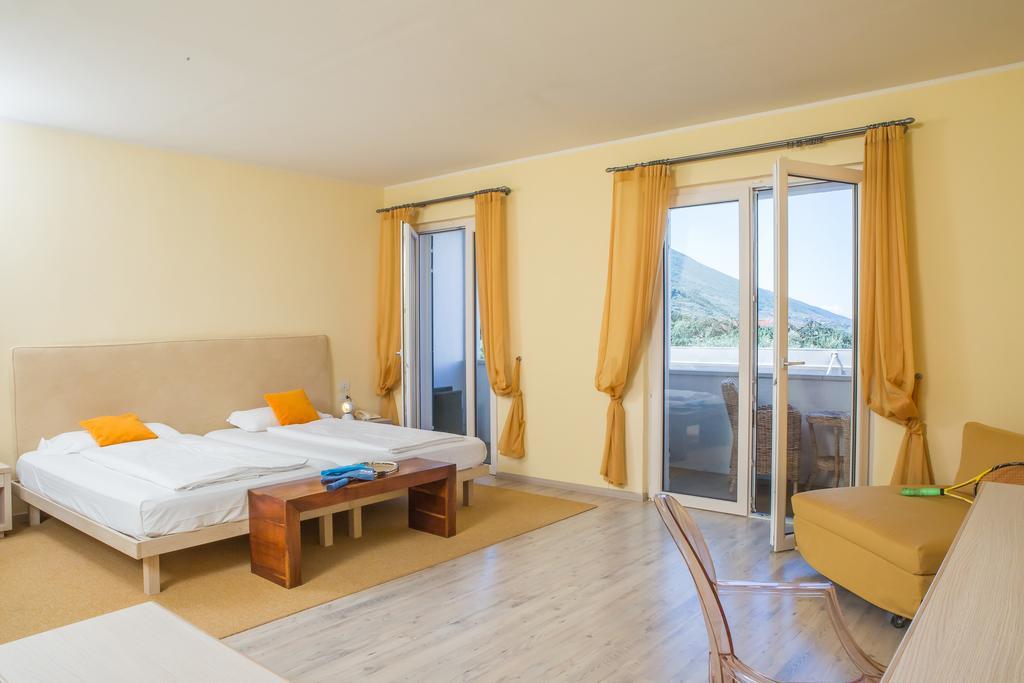 Club Hotel Olivi - Tennis Center Мальчезине Экстерьер фото